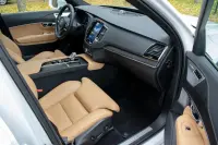 Volvo XC90 7s Ultimate Bright Xenium Luxury FULL 2 183kW thumbnail