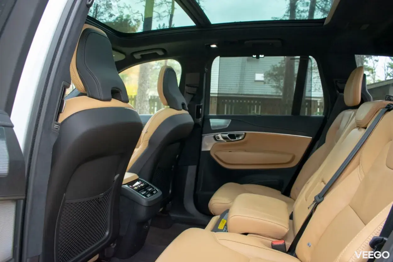 Volvo XC90 7s Ultimate Bright Xenium Luxury FULL 2 183kW