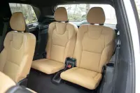 Volvo XC90 7s Ultimate Bright Xenium Luxury FULL 2 183kW thumbnail