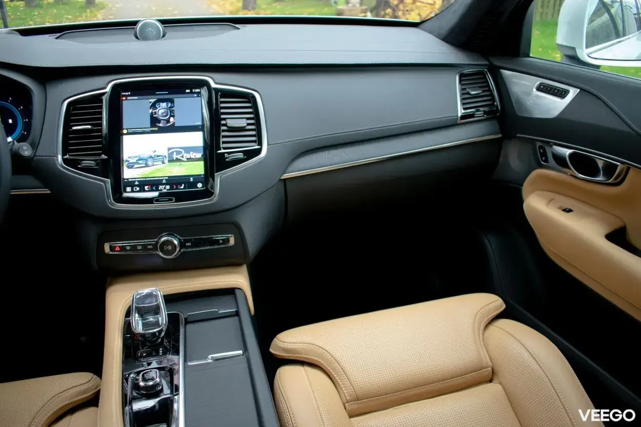 Volvo XC90 7s Ultimate Bright Xenium Luxury FULL 2 183kW