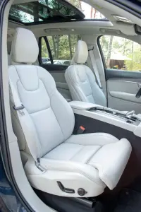 Volvo XC90 DARK R-Design PLUS Intelli PRO Lux PRO 2 183kW thumbnail