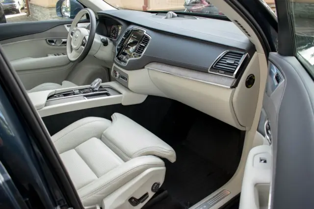 Image of Volvo XC90 AWD Inscription Intelli Lux PRO 2 190kW