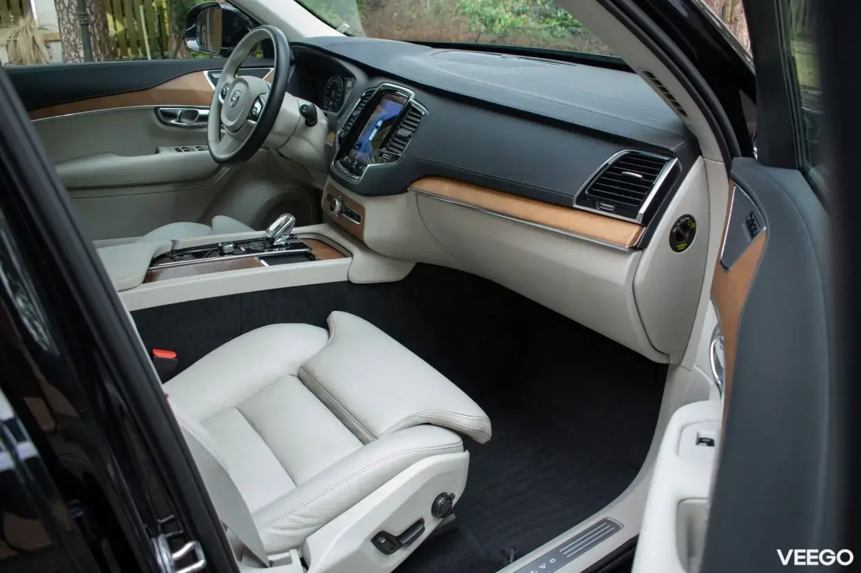 Volvo XC90 AWD Inscription Intelli SAFE PRO 2 183kW