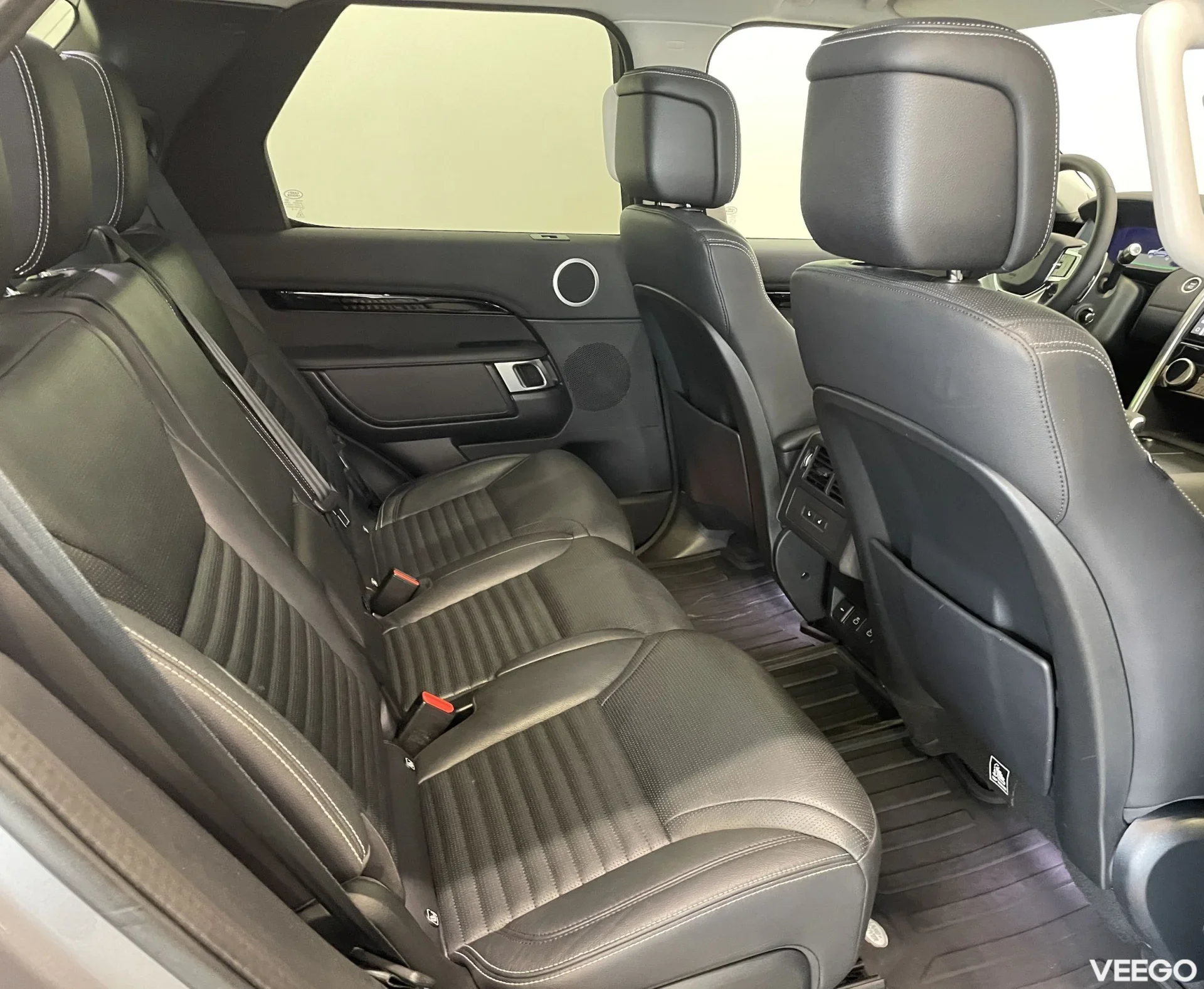 Land Rover Discovery D250 SE 3.0 183kW