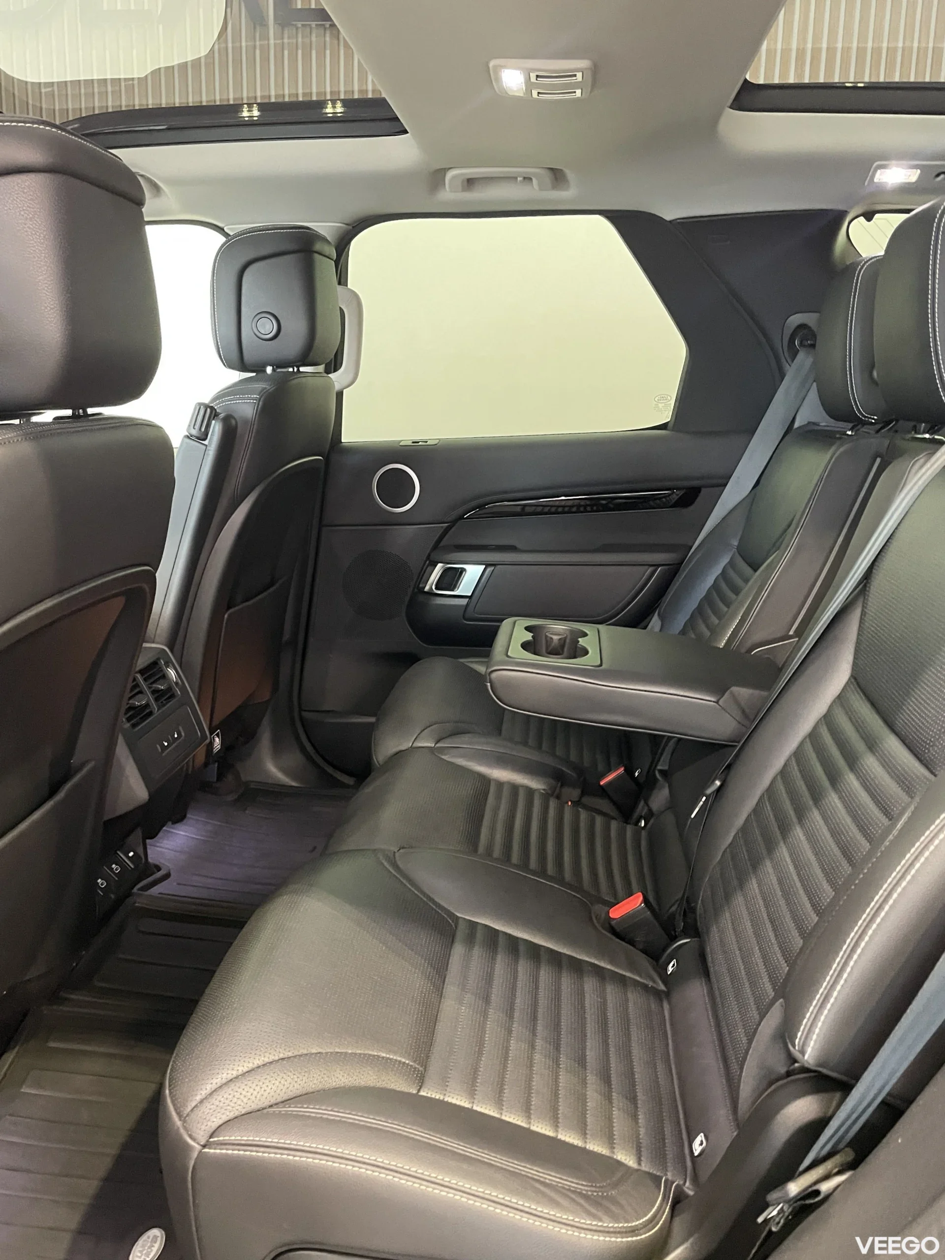 Land Rover Discovery D250 SE 3.0 183kW