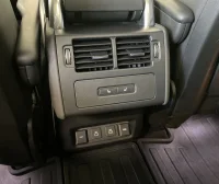 Land Rover Discovery D250 SE 3.0 183kW thumbnail