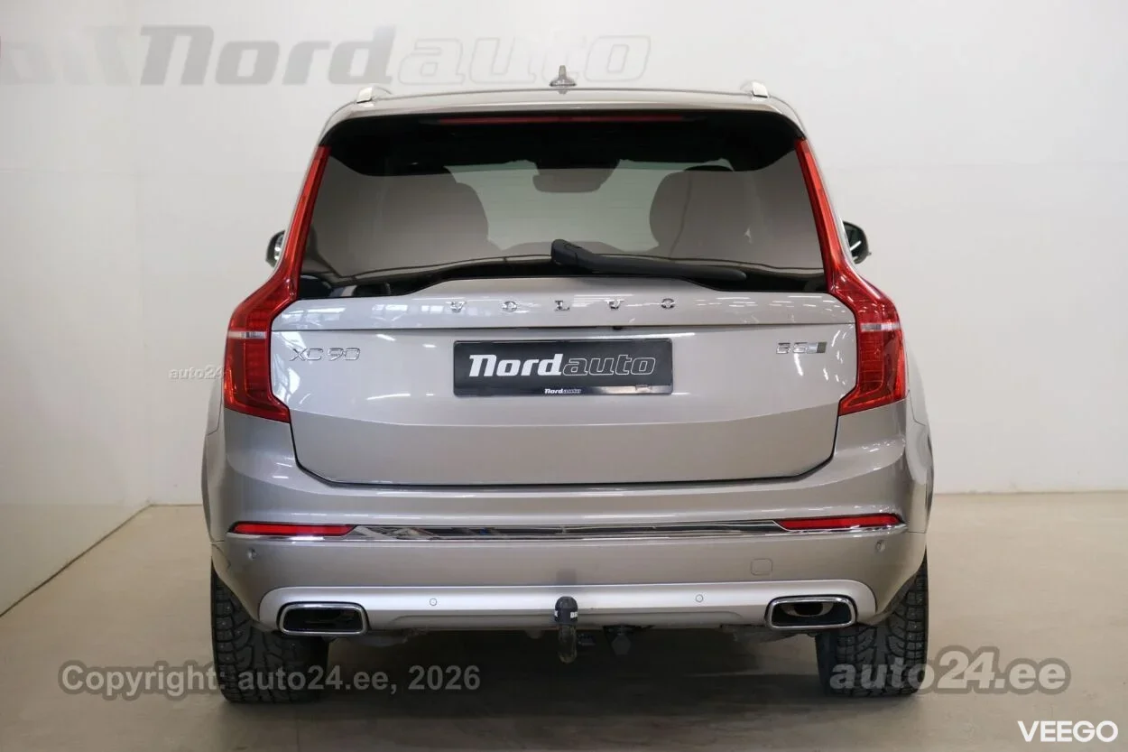 Volvo XC90 B5 Inscription AWD B&W 2 173kW