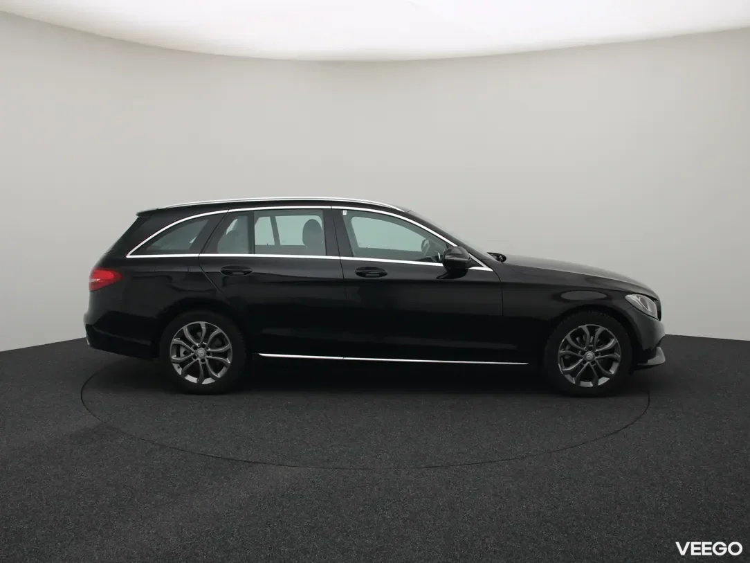 Mercedes-Benz C180 1.6 85kW