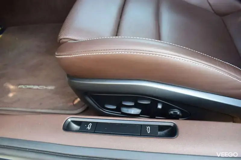 Porsche 911 3.7 478kW