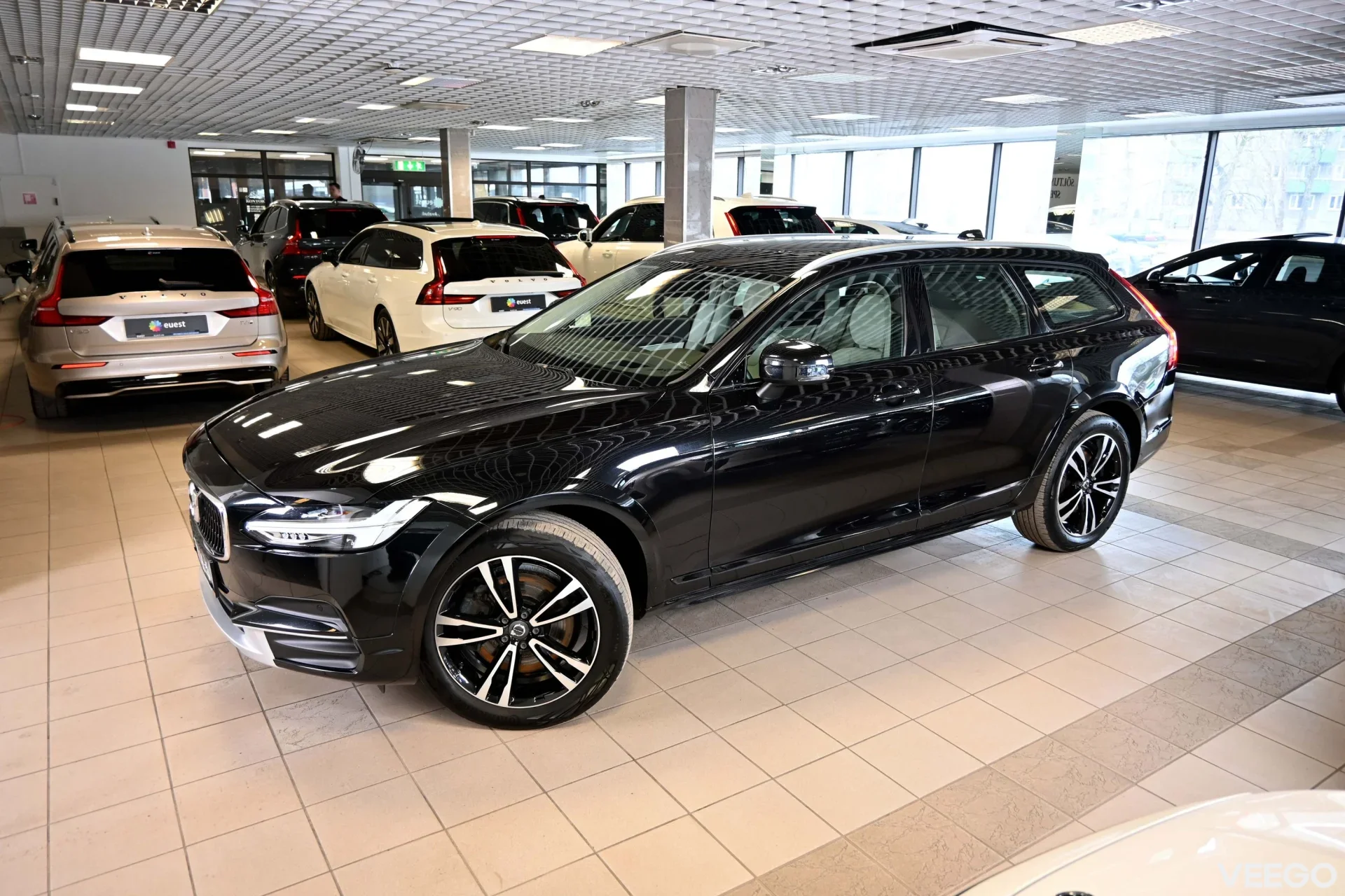 Volvo V90 Cross Country AWD INSCRIPTION INTERIOR XENIUM PRO INTELLI SAFE 2 140kW