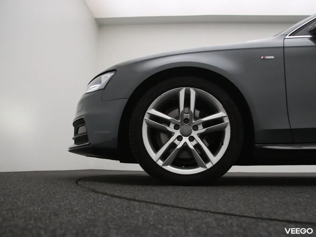 Audi A4 1.8 125kW