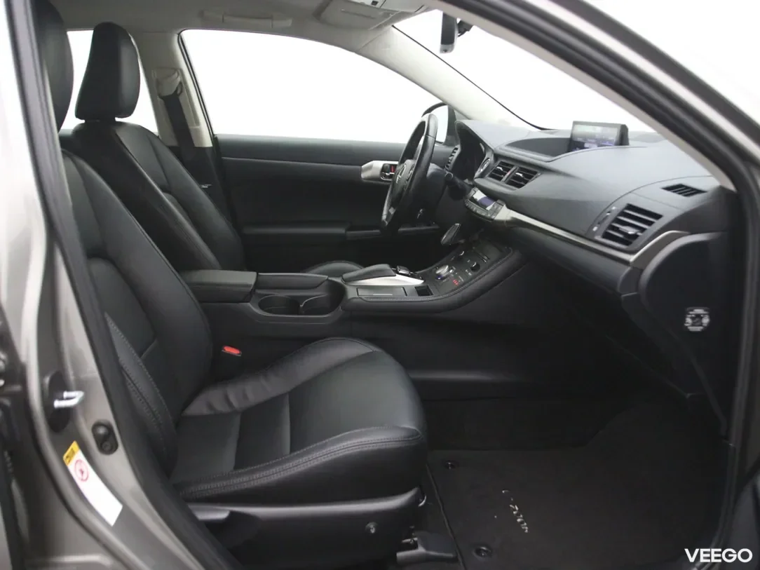 Lexus ct-200h 1.8 100kW