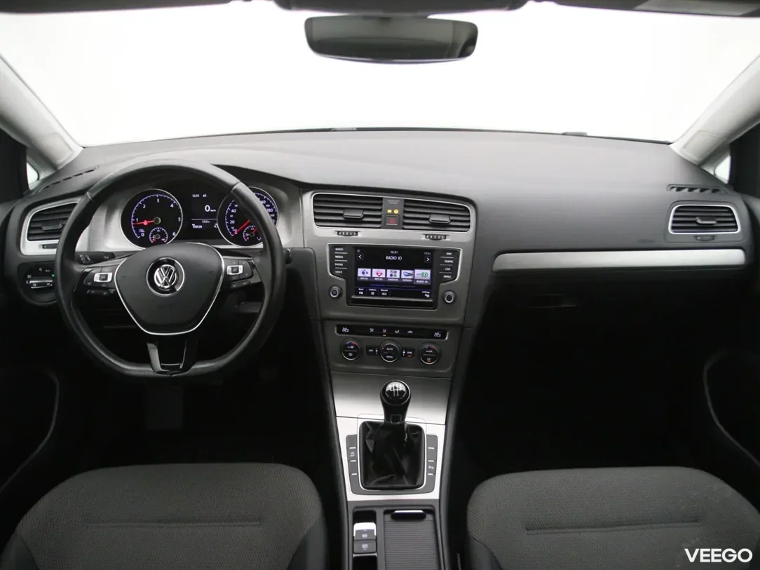 Volkswagen Golf 1.6 81kW