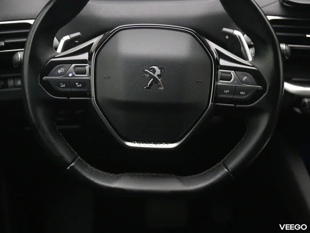 Peugeot 5008 1.2 96kW