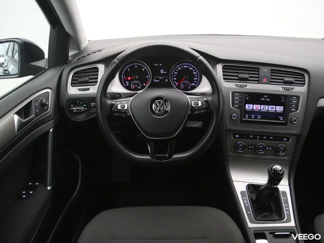 Volkswagen Golf 1.6 81kW