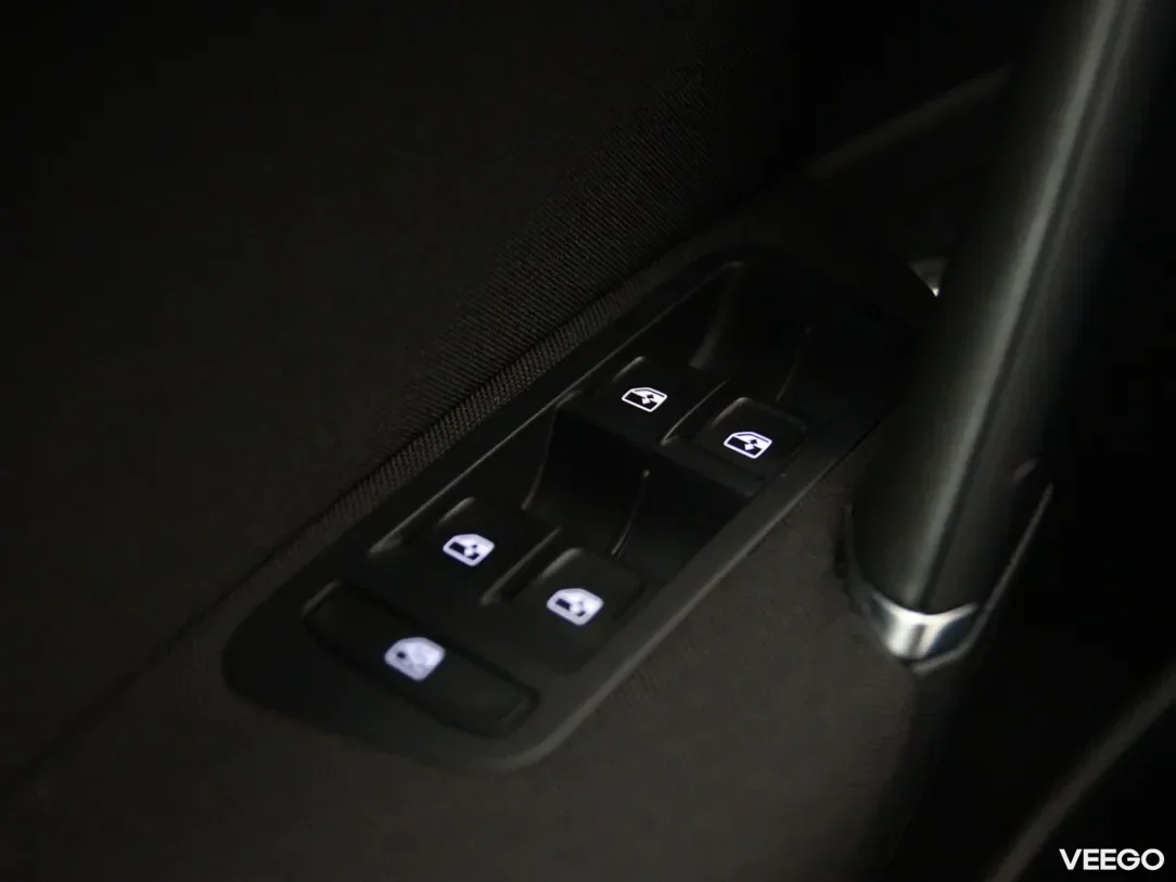 Volkswagen Golf 1.6 81kW