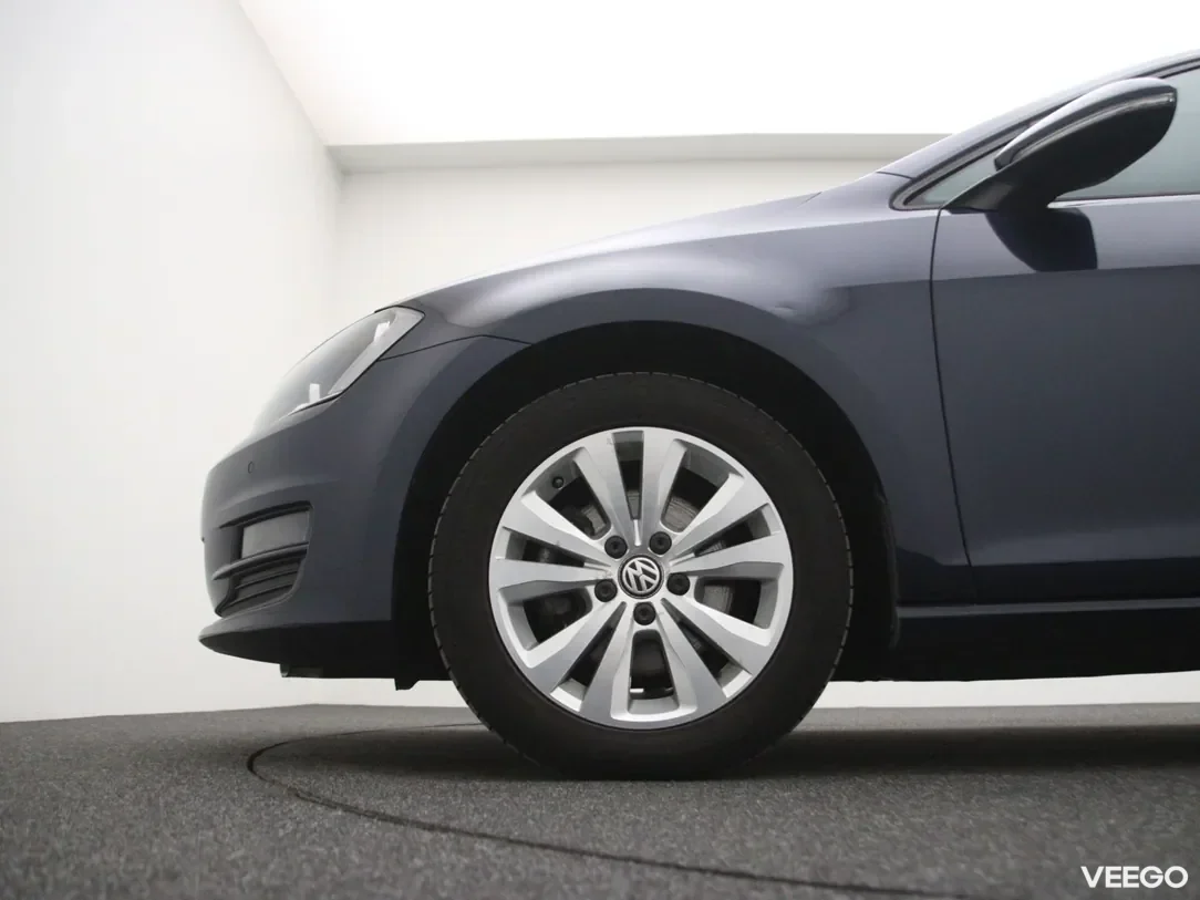 Volkswagen Golf 1.6 81kW