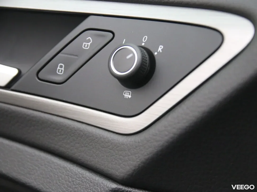 Volkswagen Golf 1.6 81kW