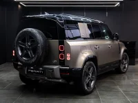 Land Rover Defender 3.0 221kW thumbnail