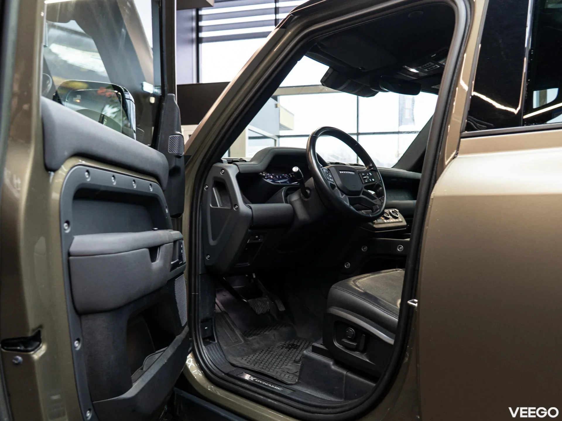 Land Rover Defender 3.0 221kW