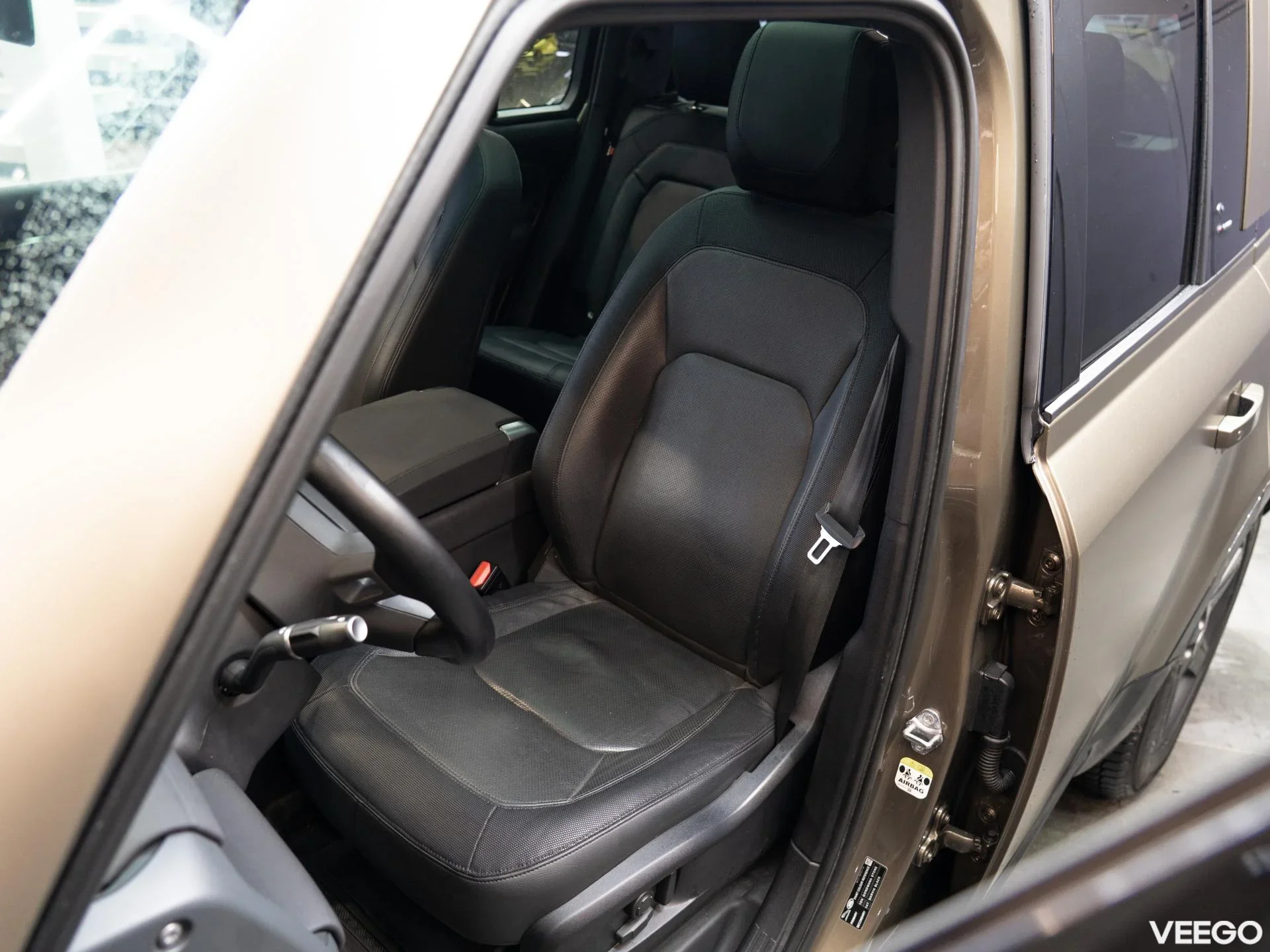 Land Rover Defender 3.0 221kW