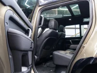 Land Rover Defender 3.0 221kW thumbnail