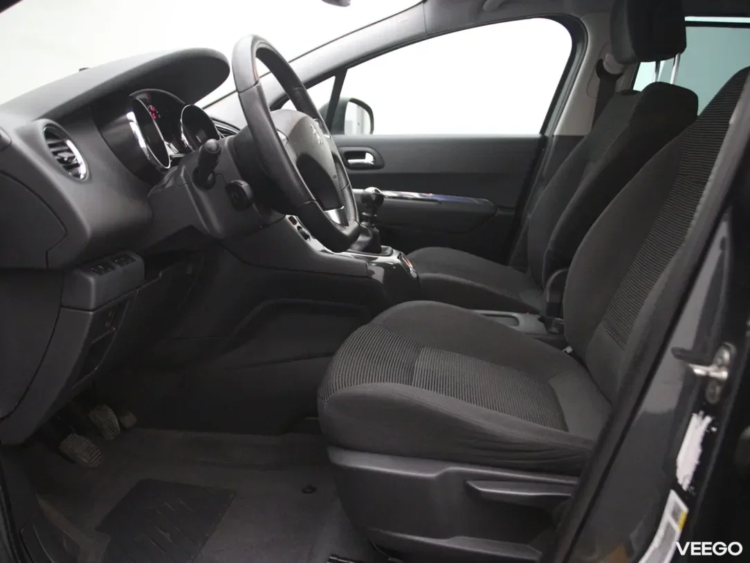 Peugeot 5008 1.6 85kW