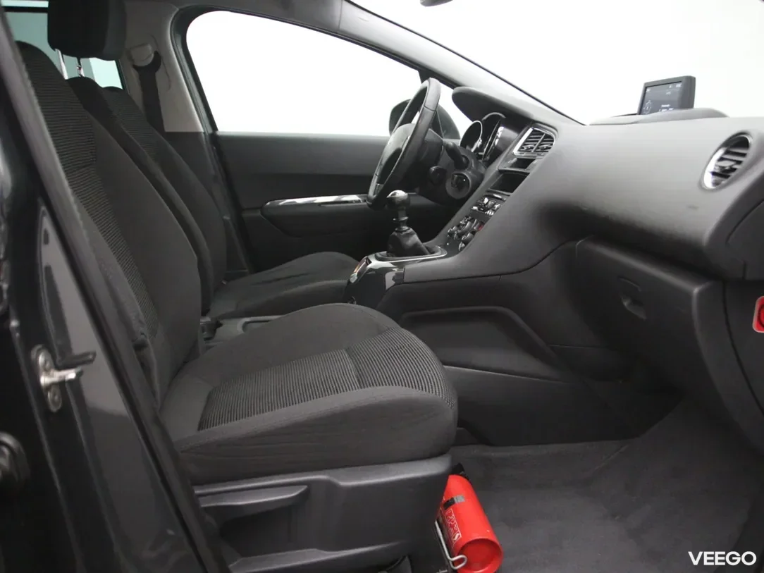 Peugeot 5008 1.6 85kW