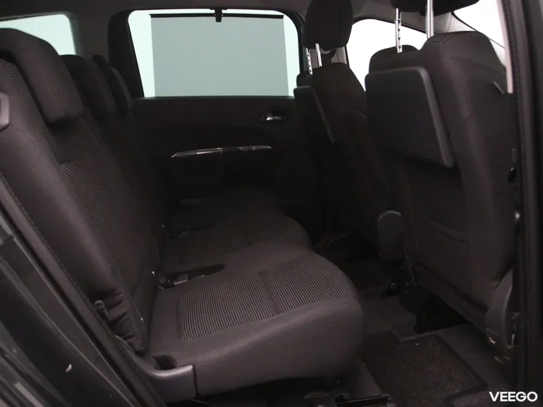 Peugeot 5008 1.6 85kW