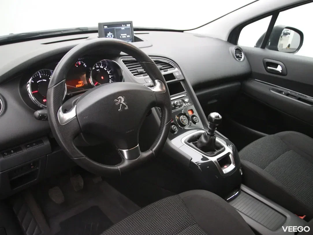 Peugeot 5008 1.6 85kW