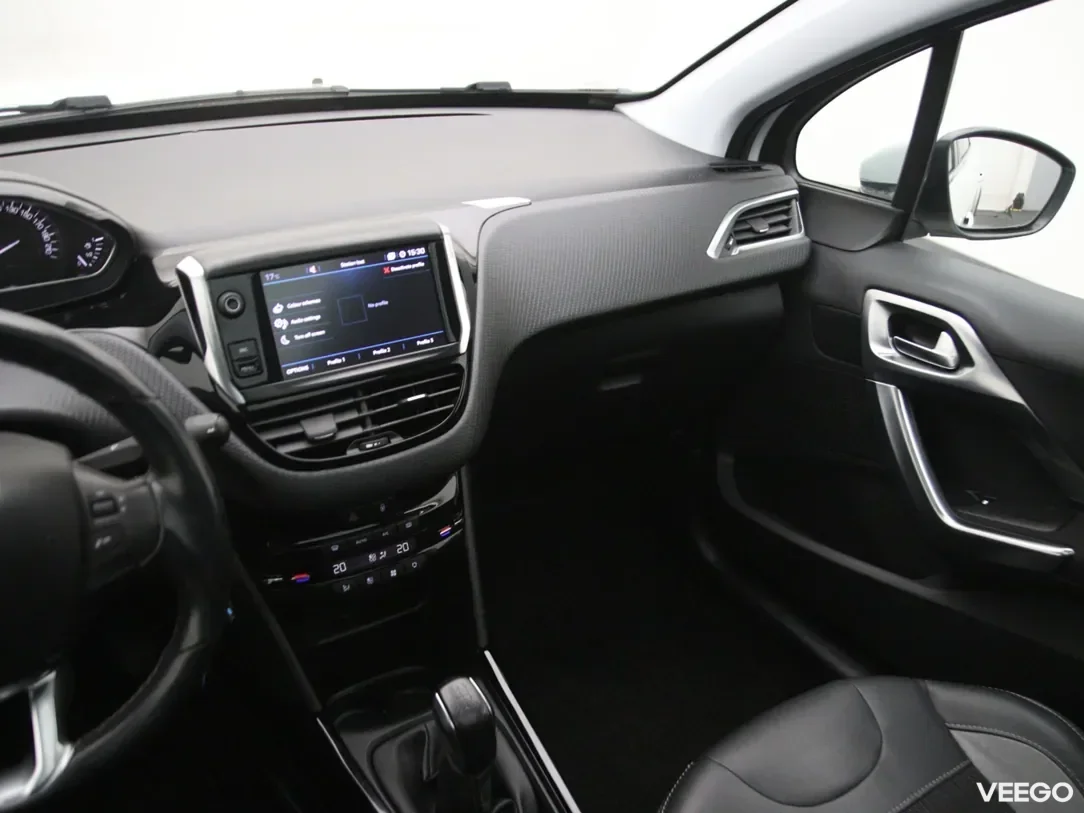 Peugeot 2008 1.2 81kW