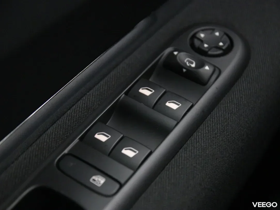 Peugeot 5008 1.6 85kW