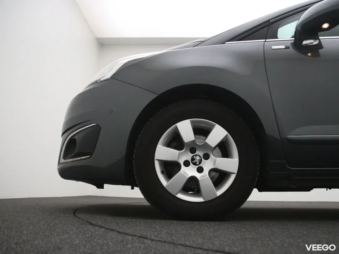 Peugeot 5008 1.6 85kW