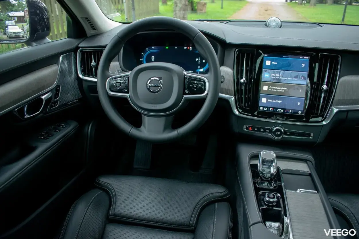 Volvo V90 Cross Country ULTIMATE Xenium FULLOPT 2 183kW