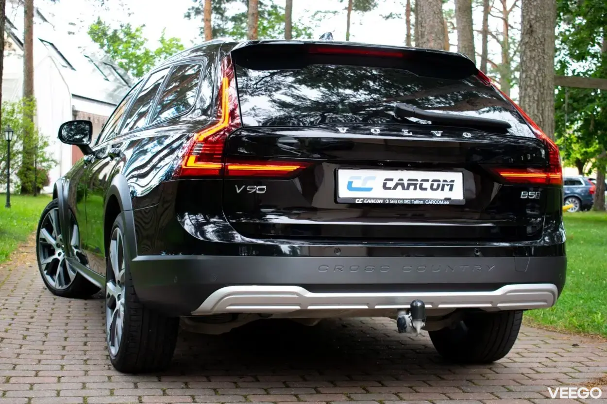Volvo V90 Cross Country ULTIMATE Xenium FULLOPT 2 183kW