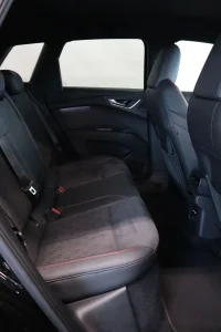 Audi Q4 e-tron 70kW thumbnail