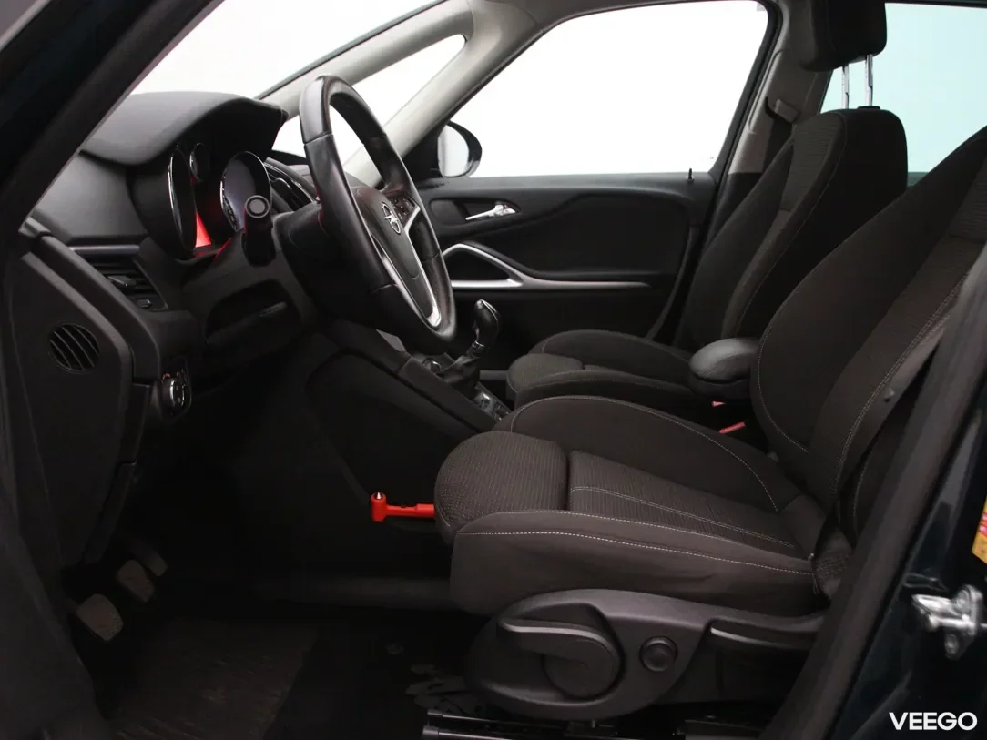 Opel Zafira Tourer 1.6 100kW