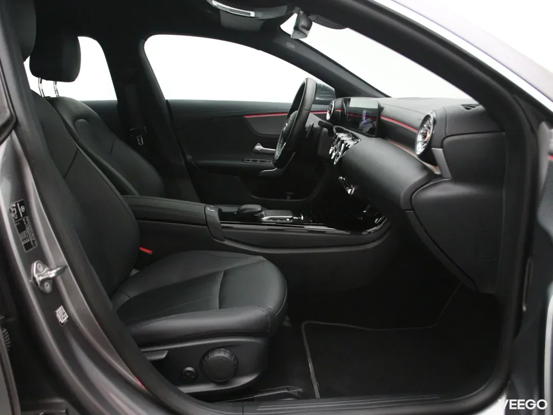 Mercedes-Benz cla-180 1.3 100kW