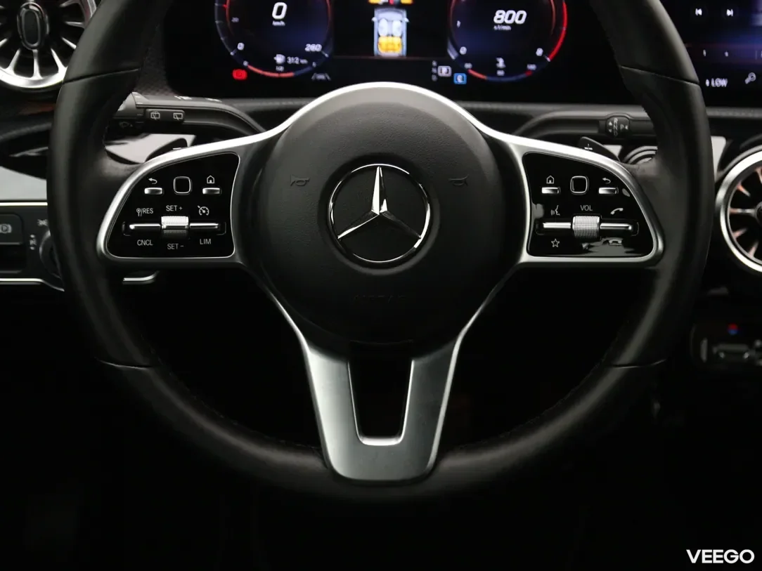 Mercedes-Benz cla-180 1.3 100kW