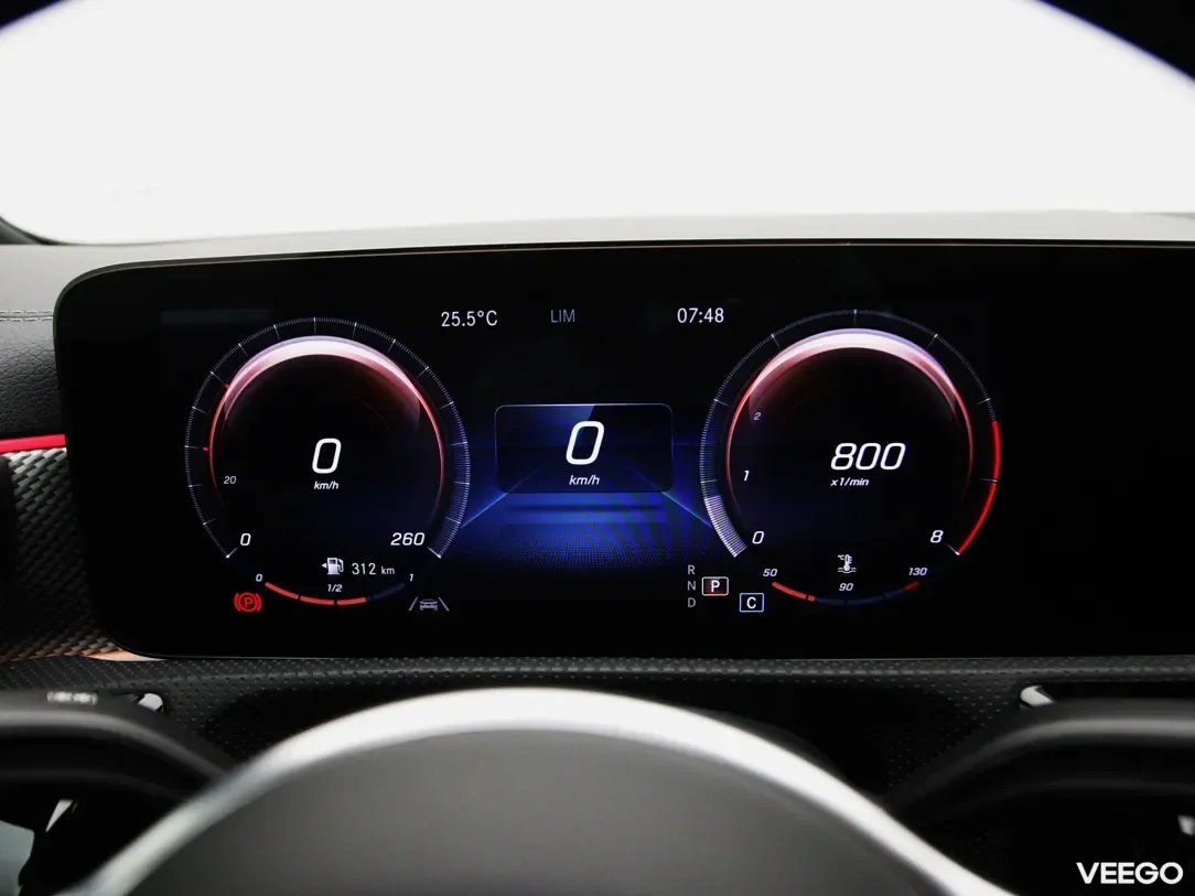 Mercedes-Benz cla-180 1.3 100kW