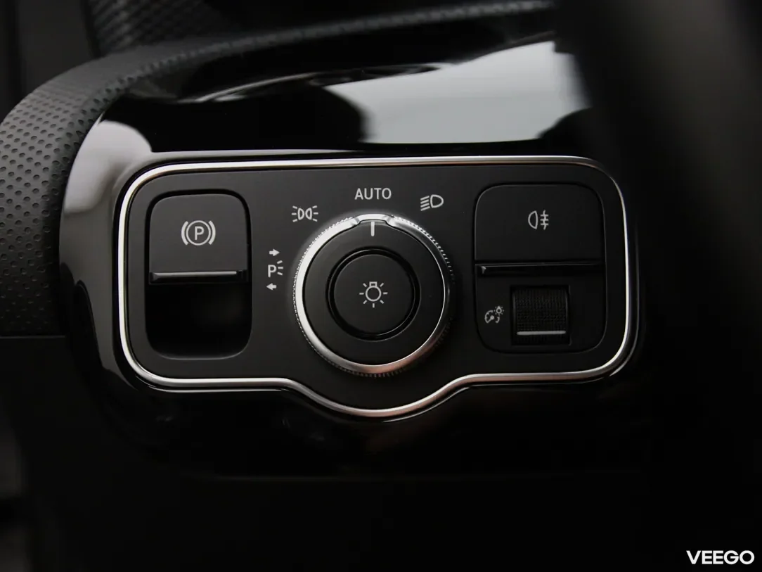 Mercedes-Benz cla-180 1.3 100kW
