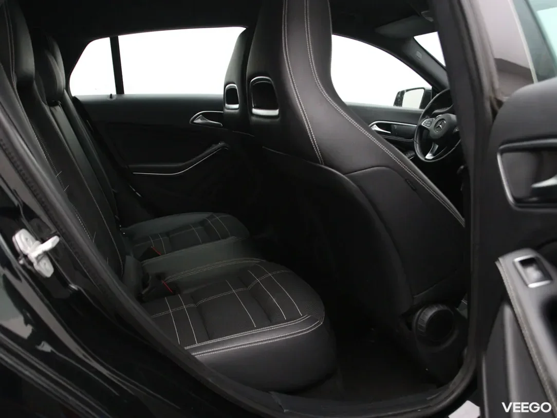 Mercedes-Benz cla-200 2.1 100kW
