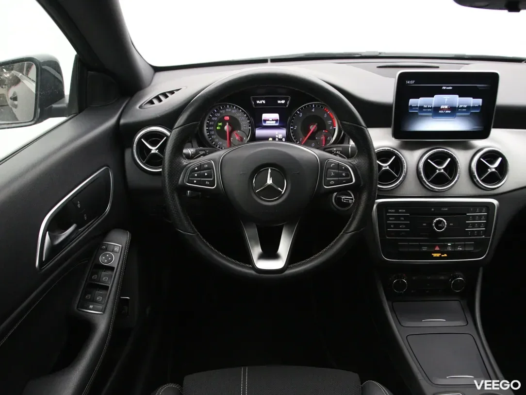 Mercedes-Benz cla-200 2.1 100kW