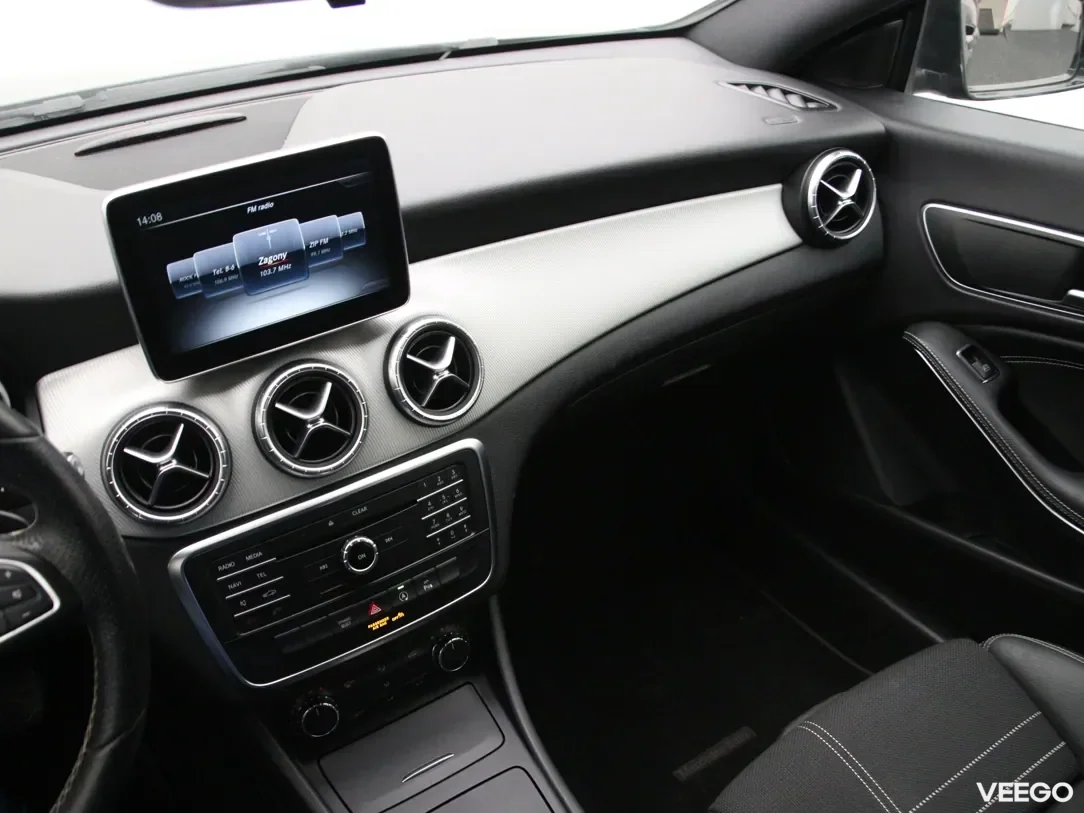 Mercedes-Benz cla-200 2.1 100kW