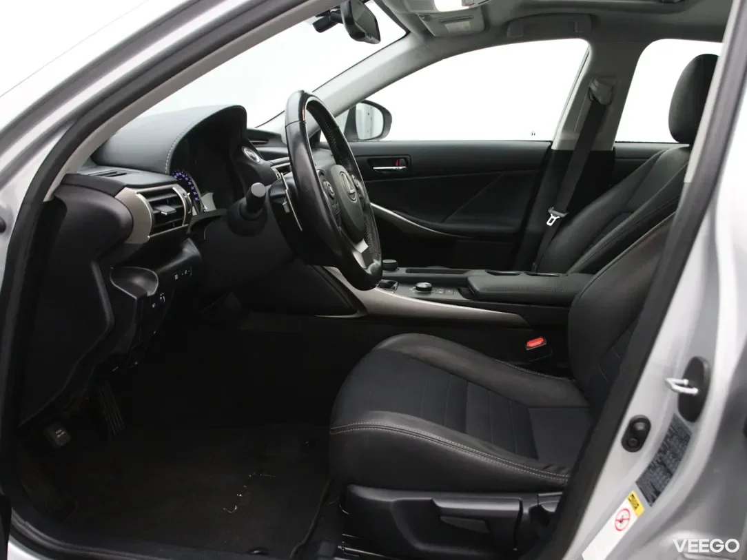 Lexus is-300 2.5 164kW