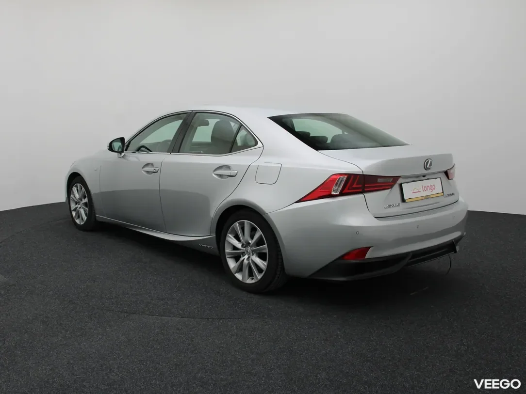 Lexus is-300 2.5 164kW