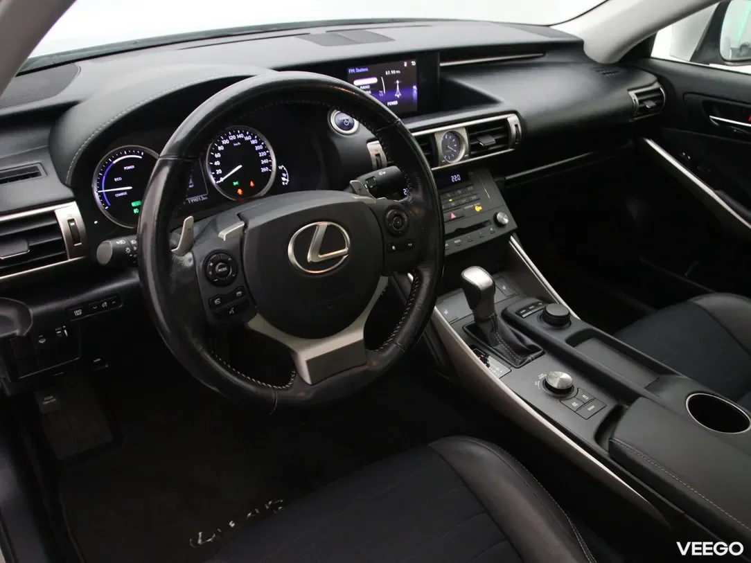 Lexus is-300 2.5 164kW