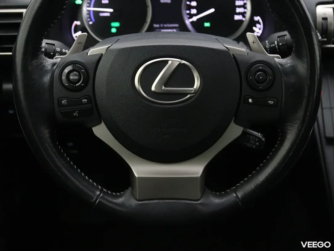 Lexus is-300 2.5 164kW