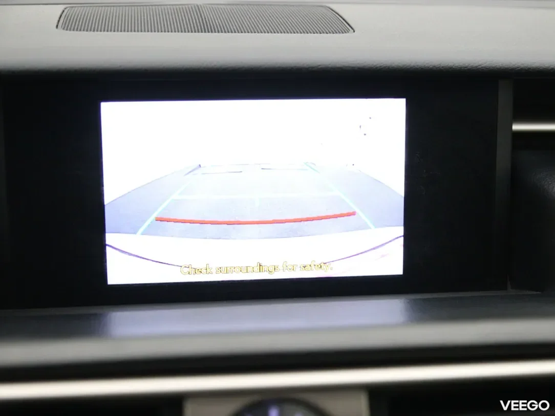 Lexus is-300 2.5 164kW