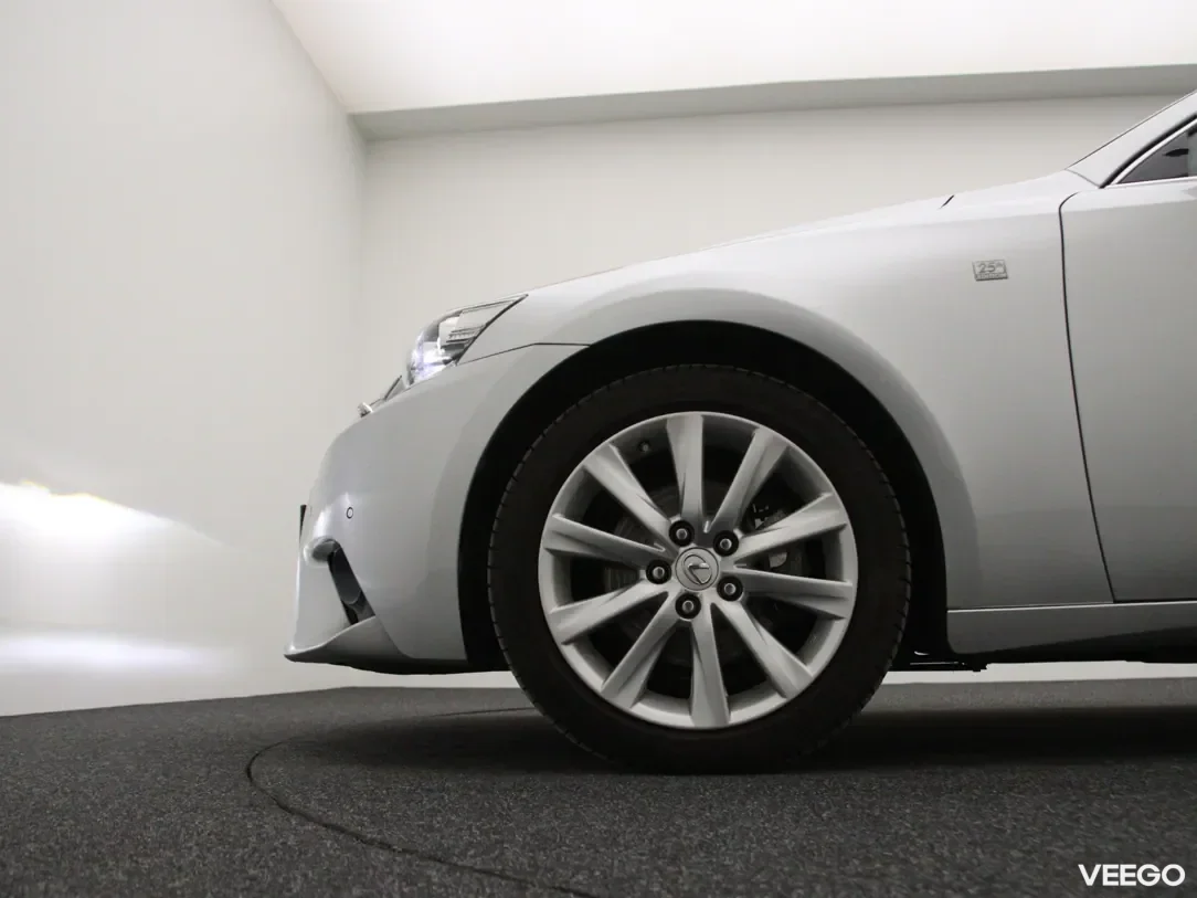 Lexus is-300 2.5 164kW